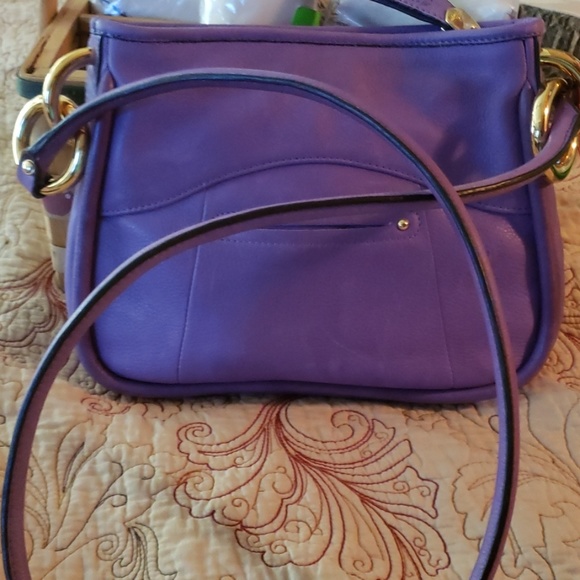 B. Makowsky Leather Crossbody Bag beautiful purple - Picture 2 of 7